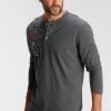 Man's World Henleyshirt